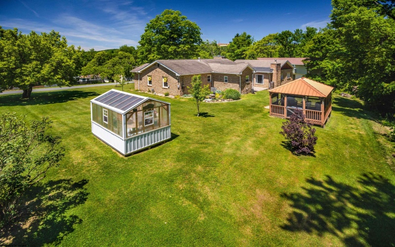 186 Marchand Drive, Westover, West Virginia 26501, 3 Bedrooms Bedrooms, 8 Rooms Rooms,2 BathroomsBathrooms,Single Family Detached,For Sale,Marchand,10165123