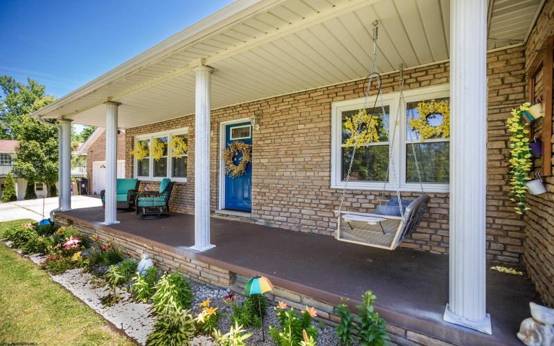 186 Marchand Drive, Westover, West Virginia 26501, 3 Bedrooms Bedrooms, 8 Rooms Rooms,2 BathroomsBathrooms,Single Family Detached,For Sale,Marchand,10165123