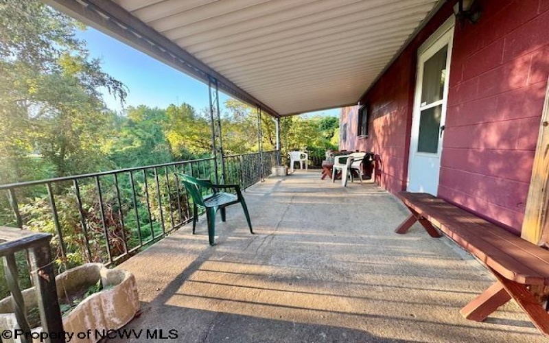 120 Brown Street, Clarksburg, West Virginia 26301, 3 Bedrooms Bedrooms, 7 Rooms Rooms,2 BathroomsBathrooms,Single Family Detached,For Sale,Brown,10165103