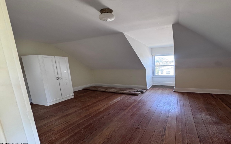 731 Benoni Avenue, Fairmont, West Virginia 26554, 6 Bedrooms Bedrooms, 11 Rooms Rooms,2 BathroomsBathrooms,Single Family Detached,For Sale,Benoni,10165111