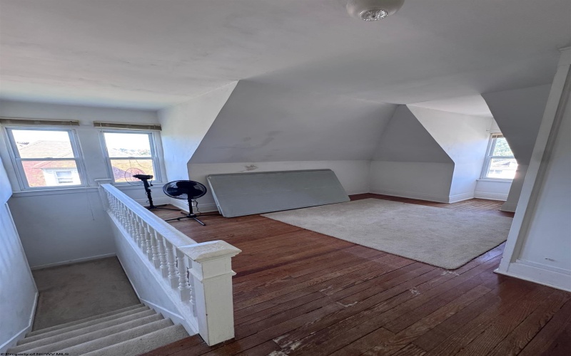 731 Benoni Avenue, Fairmont, West Virginia 26554, 6 Bedrooms Bedrooms, 11 Rooms Rooms,2 BathroomsBathrooms,Single Family Detached,For Sale,Benoni,10165111