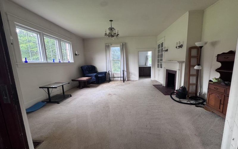 731 Benoni Avenue, Fairmont, West Virginia 26554, 6 Bedrooms Bedrooms, 11 Rooms Rooms,2 BathroomsBathrooms,Single Family Detached,For Sale,Benoni,10165111