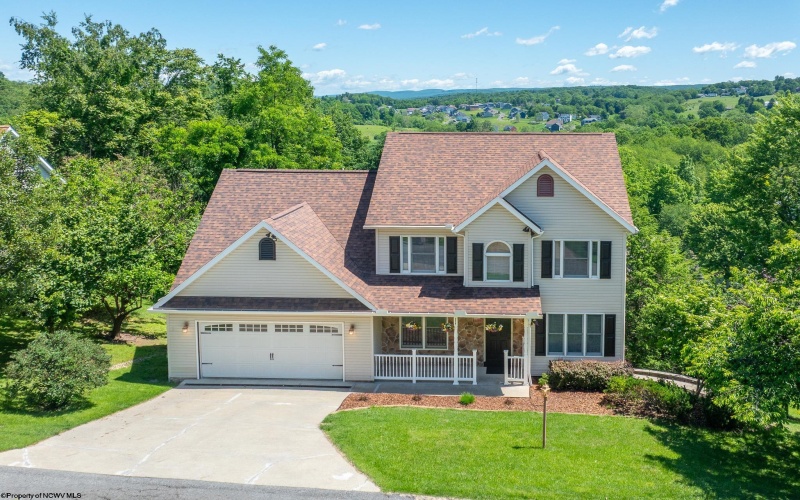 3318 Darrah Avenue, Morgantown, West Virginia 26508, 5 Bedrooms Bedrooms, 9 Rooms Rooms,3 BathroomsBathrooms,Single Family Detached,For Sale,Darrah,10165110