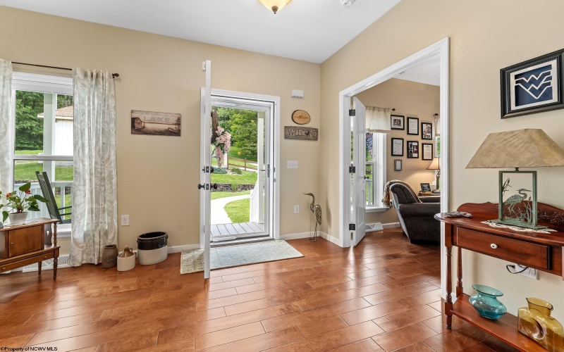 8 Waters Edge Lane, Bruceton Mills, West Virginia 26525, 3 Bedrooms Bedrooms, 8 Rooms Rooms,2 BathroomsBathrooms,Single Family Detached,For Sale,Waters Edge,10165108
