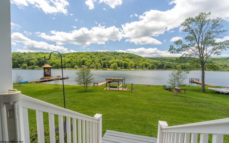 8 Waters Edge Lane, Bruceton Mills, West Virginia 26525, 3 Bedrooms Bedrooms, 8 Rooms Rooms,2 BathroomsBathrooms,Single Family Detached,For Sale,Waters Edge,10165108