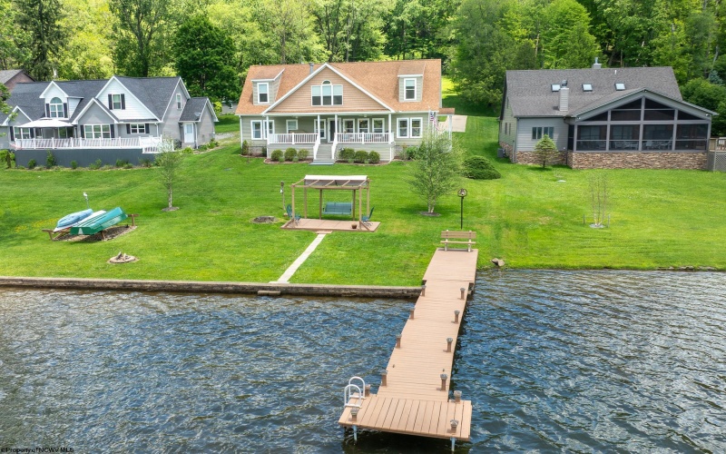 8 Waters Edge Lane, Bruceton Mills, West Virginia 26525, 3 Bedrooms Bedrooms, 8 Rooms Rooms,2 BathroomsBathrooms,Single Family Detached,For Sale,Waters Edge,10165108