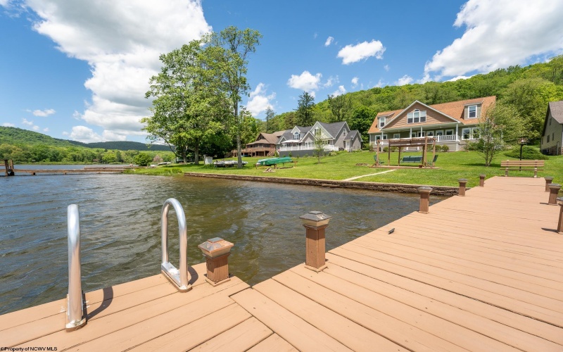 8 Waters Edge Lane, Bruceton Mills, West Virginia 26525, 3 Bedrooms Bedrooms, 8 Rooms Rooms,2 BathroomsBathrooms,Single Family Detached,For Sale,Waters Edge,10165108