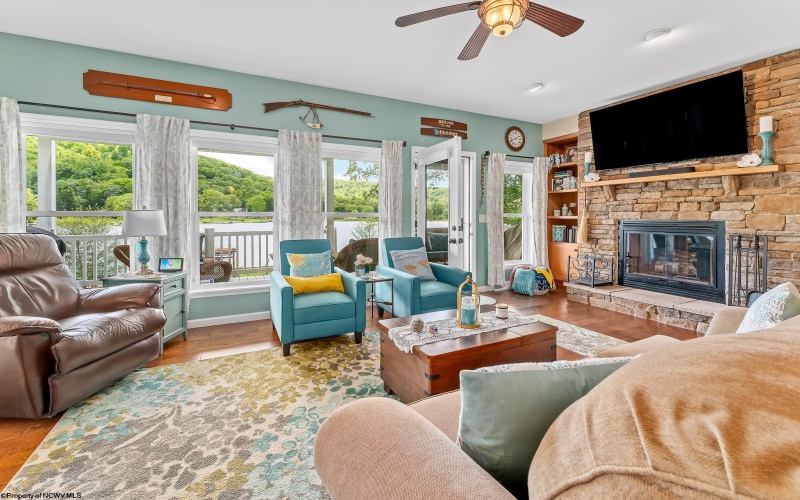 8 Waters Edge Lane, Bruceton Mills, West Virginia 26525, 3 Bedrooms Bedrooms, 8 Rooms Rooms,2 BathroomsBathrooms,Single Family Detached,For Sale,Waters Edge,10165108
