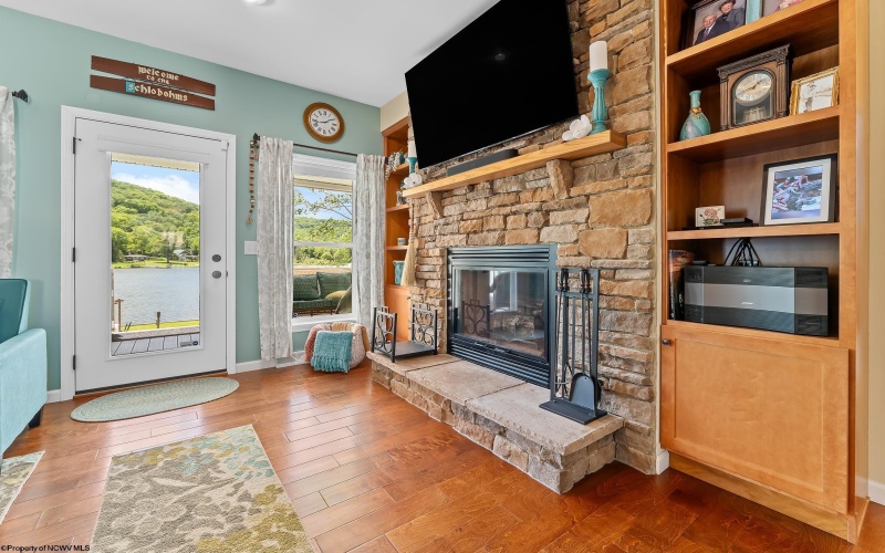 8 Waters Edge Lane, Bruceton Mills, West Virginia 26525, 3 Bedrooms Bedrooms, 8 Rooms Rooms,2 BathroomsBathrooms,Single Family Detached,For Sale,Waters Edge,10165108