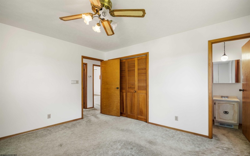 1354 Pineview Drive, Morgantown, West Virginia 26505, 3 Bedrooms Bedrooms, 9 Rooms Rooms,2 BathroomsBathrooms,Single Family Detached,For Sale,Pineview,10165128