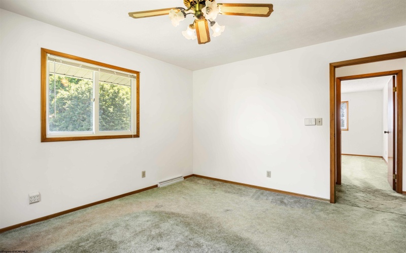 1354 Pineview Drive, Morgantown, West Virginia 26505, 3 Bedrooms Bedrooms, 9 Rooms Rooms,2 BathroomsBathrooms,Single Family Detached,For Sale,Pineview,10165128