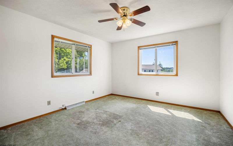 1354 Pineview Drive, Morgantown, West Virginia 26505, 3 Bedrooms Bedrooms, 9 Rooms Rooms,2 BathroomsBathrooms,Single Family Detached,For Sale,Pineview,10165128