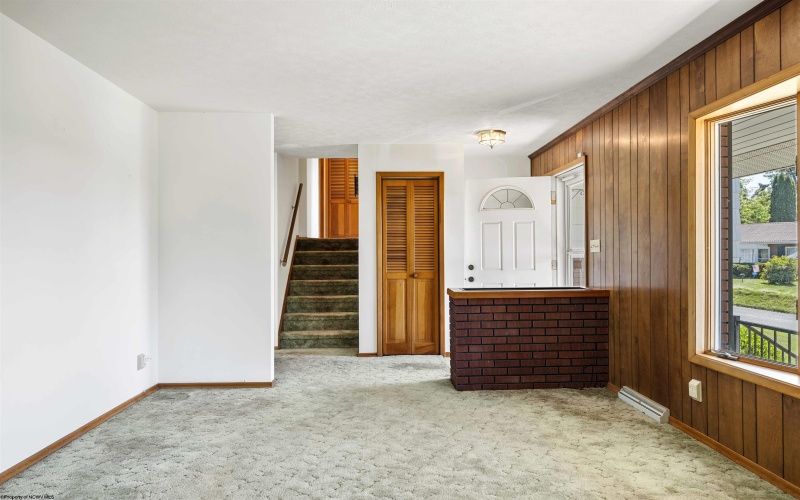 1354 Pineview Drive, Morgantown, West Virginia 26505, 3 Bedrooms Bedrooms, 9 Rooms Rooms,2 BathroomsBathrooms,Single Family Detached,For Sale,Pineview,10165128