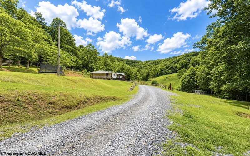 2309 Sassafras Road, Weston, West Virginia 26452, 3 Bedrooms Bedrooms, 7 Rooms Rooms,2 BathroomsBathrooms,Single Family Detached,For Sale,Sassafras,10165146 2309 Sassafras Road, Weston, West Virginia 26452, 3 Bedrooms Bedrooms, 7 Rooms Rooms,2 BathroomsBathrooms,Single Family Detached,For Sale,Sassafras,10165146