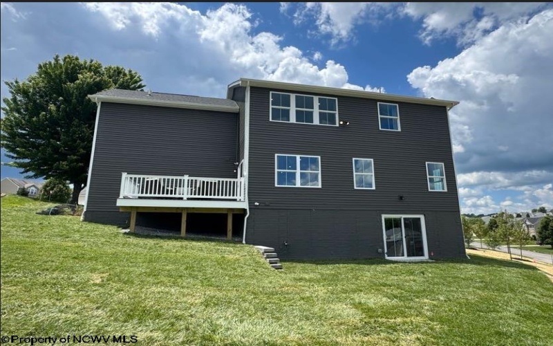 806 Hidden View Way, Morgantown, West Virginia 26508, 4 Bedrooms Bedrooms, 7 Rooms Rooms,3 BathroomsBathrooms,Single Family Detached,For Sale,Hidden View,10165143