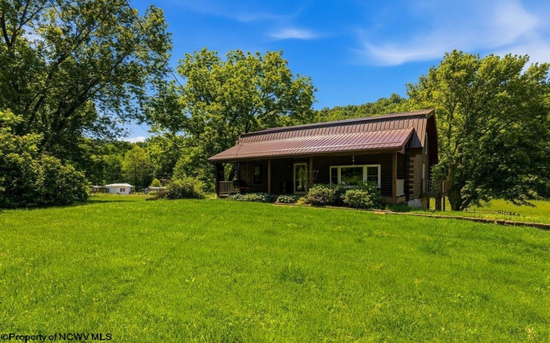 6002 Greenbrier Road, Salem, West Virginia 26426, 3 Bedrooms Bedrooms, 7 Rooms Rooms,2 BathroomsBathrooms,Single Family Detached,For Sale,Greenbrier,10165135