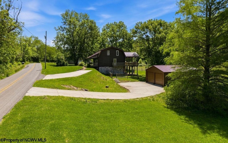 6002 Greenbrier Road, Salem, West Virginia 26426, 3 Bedrooms Bedrooms, 7 Rooms Rooms,2 BathroomsBathrooms,Single Family Detached,For Sale,Greenbrier,10165135