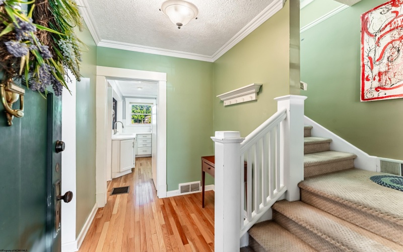 206 Waitman Street, Morgantown, West Virginia 26501, 3 Bedrooms Bedrooms, 6 Rooms Rooms,2 BathroomsBathrooms,Single Family Detached,For Sale,Waitman,10165133