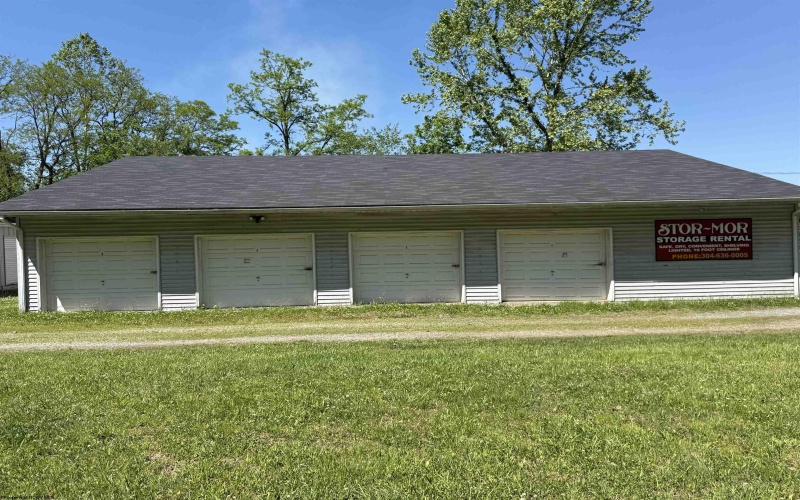 1900 Livingston Avenue, Elkins, West Virginia 26241, ,Multi-unit/income,For Sale,Livingston,10165159