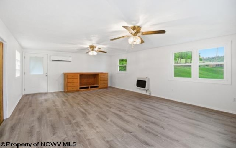 103 Baker Street, Fairview, West Virginia 26570, 3 Bedrooms Bedrooms, 8 Rooms Rooms,2 BathroomsBathrooms,Single Family Detached,For Sale,Baker,10165153