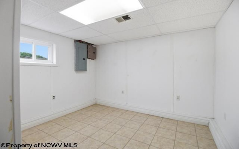 103 Baker Street, Fairview, West Virginia 26570, 3 Bedrooms Bedrooms, 8 Rooms Rooms,2 BathroomsBathrooms,Single Family Detached,For Sale,Baker,10165153