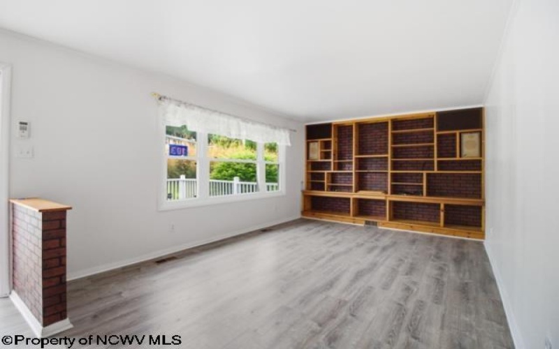 103 Baker Street, Fairview, West Virginia 26570, 3 Bedrooms Bedrooms, 8 Rooms Rooms,2 BathroomsBathrooms,Single Family Detached,For Sale,Baker,10165153