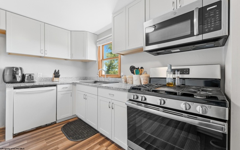 1168 Richwood Avenue, Morgantown, West Virginia 26505, 3 Bedrooms Bedrooms, 7 Rooms Rooms,2 BathroomsBathrooms,Single Family Detached,For Sale,Richwood,10165155