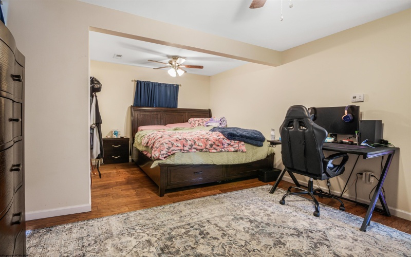 201 Cochran Street, Fairmont, West Virginia 26554, 3 Bedrooms Bedrooms, 5 Rooms Rooms,2 BathroomsBathrooms,Single Family Detached,For Sale,Cochran,10165160