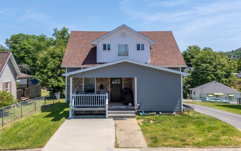 201 Cochran Street, Fairmont, West Virginia 26554, 3 Bedrooms Bedrooms, 5 Rooms Rooms,2 BathroomsBathrooms,Single Family Detached,For Sale,Cochran,10165160