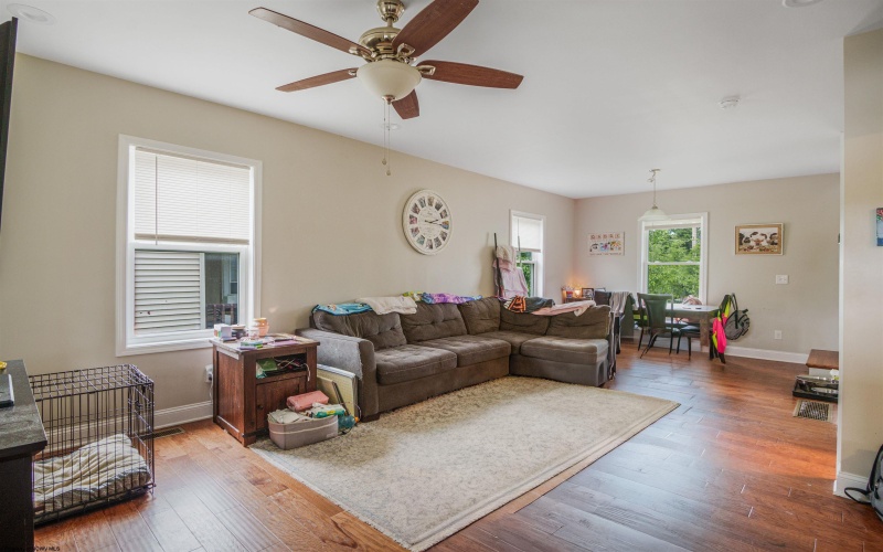 201 Cochran Street, Fairmont, West Virginia 26554, 3 Bedrooms Bedrooms, 5 Rooms Rooms,2 BathroomsBathrooms,Single Family Detached,For Sale,Cochran,10165160