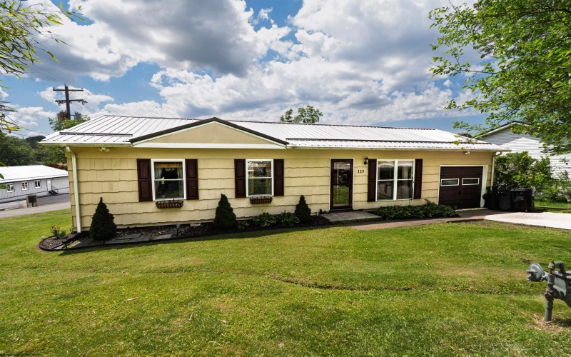 125 Apolla Drive, Morgantown, West Virginia 26505, 3 Bedrooms Bedrooms, 6 Rooms Rooms,1 BathroomBathrooms,Single Family Detached,For Sale,Apolla,10165171 125 Apolla Drive, Morgantown, West Virginia 26505, 3 Bedrooms Bedrooms, 6 Rooms Rooms,1 BathroomBathrooms,Single Family Detached,For Sale,Apolla,10165171