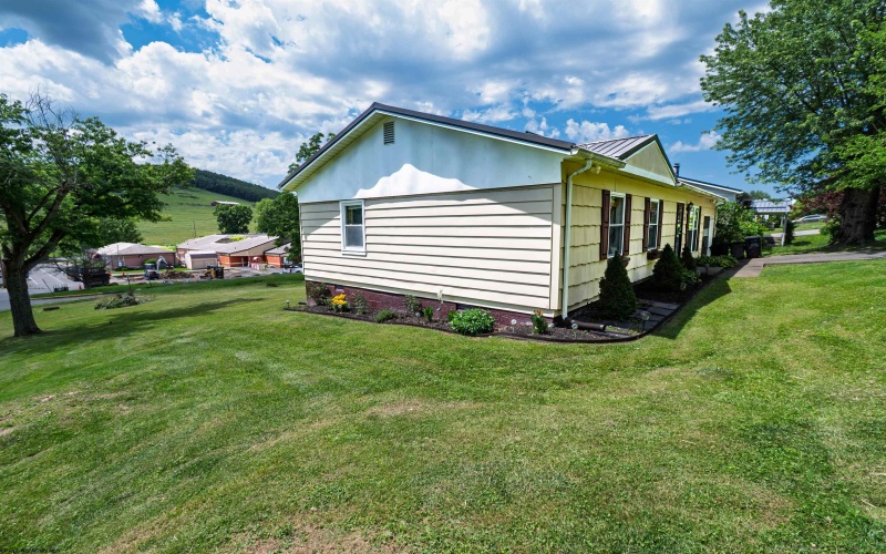 125 Apolla Drive, Morgantown, West Virginia 26505, 3 Bedrooms Bedrooms, 6 Rooms Rooms,1 BathroomBathrooms,Single Family Detached,For Sale,Apolla,10165171 125 Apolla Drive, Morgantown, West Virginia 26505, 3 Bedrooms Bedrooms, 6 Rooms Rooms,1 BathroomBathrooms,Single Family Detached,For Sale,Apolla,10165171