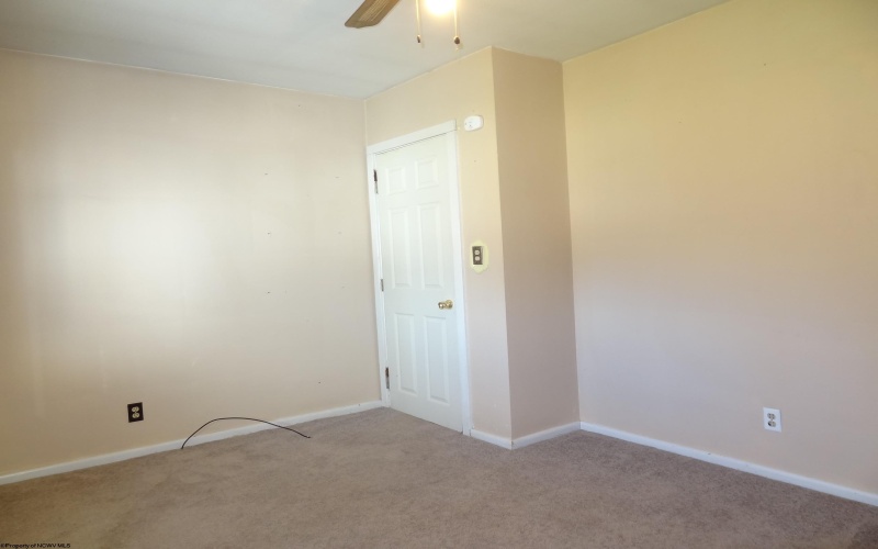 404 Crowl Street, Westover, West Virginia 26501, 2 Bedrooms Bedrooms, 4 Rooms Rooms,1 BathroomBathrooms,Single Family Detached,For Sale,Crowl,10165166
