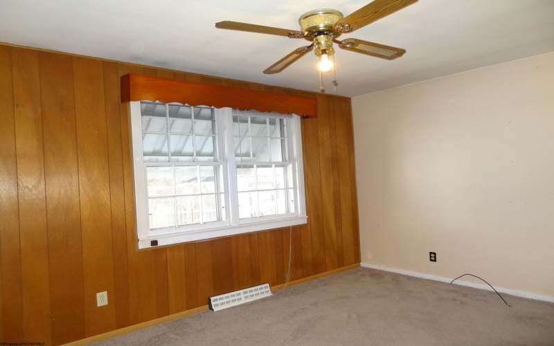 404 Crowl Street, Westover, West Virginia 26501, 2 Bedrooms Bedrooms, 4 Rooms Rooms,1 BathroomBathrooms,Single Family Detached,For Sale,Crowl,10165166