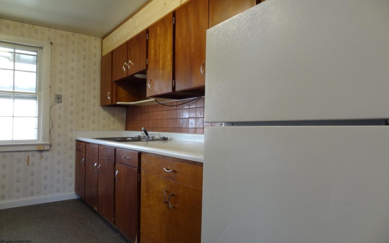 404 Crowl Street, Westover, West Virginia 26501, 2 Bedrooms Bedrooms, 4 Rooms Rooms,1 BathroomBathrooms,Single Family Detached,For Sale,Crowl,10165166