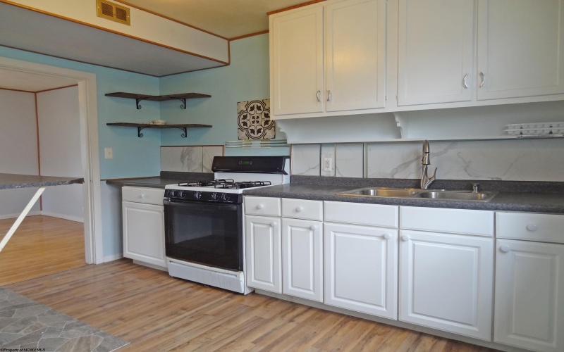 408 Crowl Street, Westover, West Virginia 26501, 2 Bedrooms Bedrooms, 4 Rooms Rooms,1 BathroomBathrooms,Single Family Detached,For Sale,Crowl,10165167
