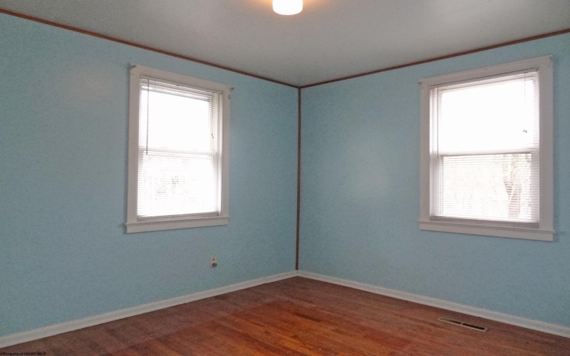 408 Crowl Street, Westover, West Virginia 26501, 2 Bedrooms Bedrooms, 4 Rooms Rooms,1 BathroomBathrooms,Single Family Detached,For Sale,Crowl,10165167