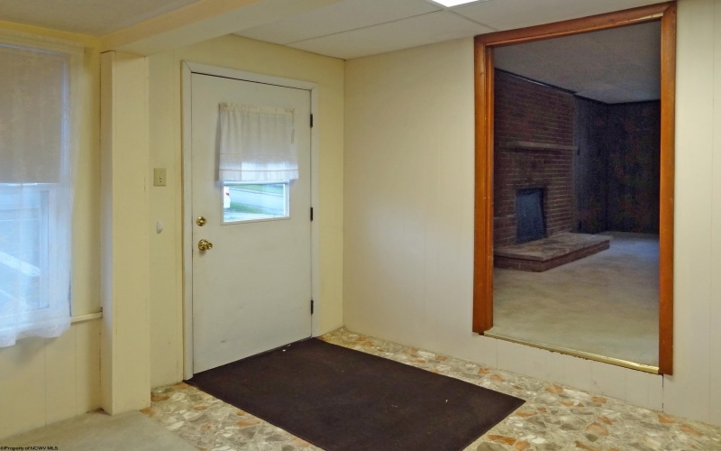 93 Maple Avenue, Westover, West Virginia 26501, 3 Bedrooms Bedrooms, 3 Rooms Rooms,1 BathroomBathrooms,Single Family Detached,For Sale,Maple,10165168