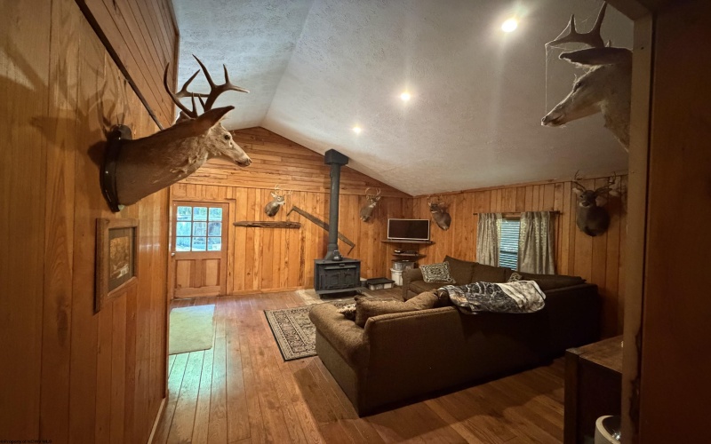 186 Whitetail Road, Glady, West Virginia 26268, 2 Bedrooms Bedrooms, 5 Rooms Rooms,1 BathroomBathrooms,Single Family Detached,For Sale,Whitetail,10165187