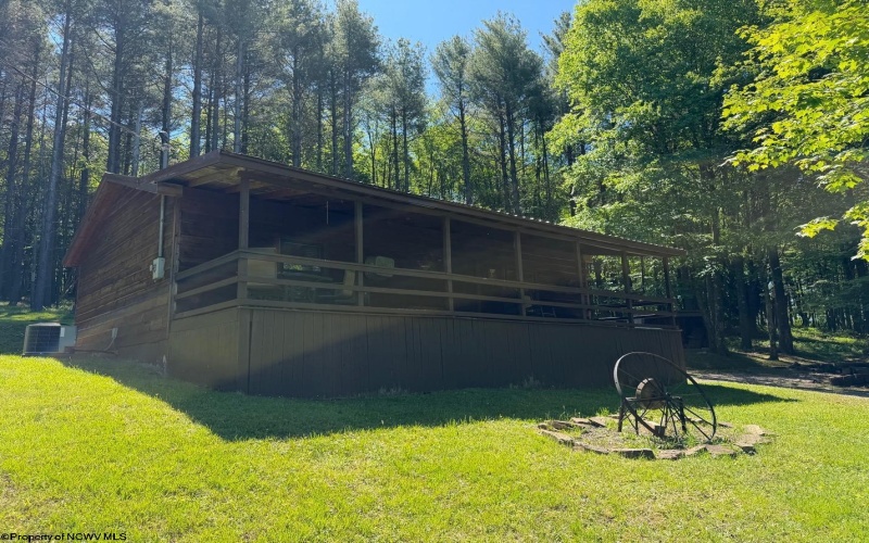 186 Whitetail Road, Glady, West Virginia 26268, 2 Bedrooms Bedrooms, 5 Rooms Rooms,1 BathroomBathrooms,Single Family Detached,For Sale,Whitetail,10165187