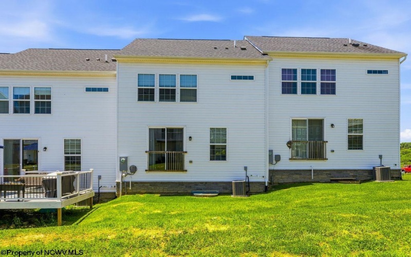 113 Yorktown Court, Bridgeport, West Virginia 26330, 3 Bedrooms Bedrooms, 5 Rooms Rooms,2 BathroomsBathrooms,Single Family Attached,For Sale,Yorktown,10165175