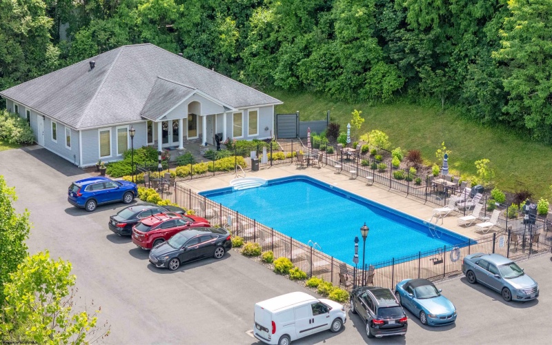 135 Fountain View, Morgantown, West Virginia 26505, 2 Bedrooms Bedrooms, 5 Rooms Rooms,2 BathroomsBathrooms,Single Family Attached,For Sale,Fountain,10165183