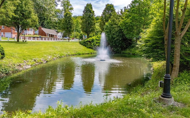 135 Fountain View, Morgantown, West Virginia 26505, 2 Bedrooms Bedrooms, 5 Rooms Rooms,2 BathroomsBathrooms,Single Family Attached,For Sale,Fountain,10165183
