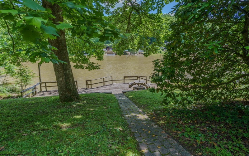 1061 Loren Lane, Fairmont, West Virginia 26554, 2 Bedrooms Bedrooms, 6 Rooms Rooms,1 BathroomBathrooms,Single Family Detached,For Sale,Loren,10165185