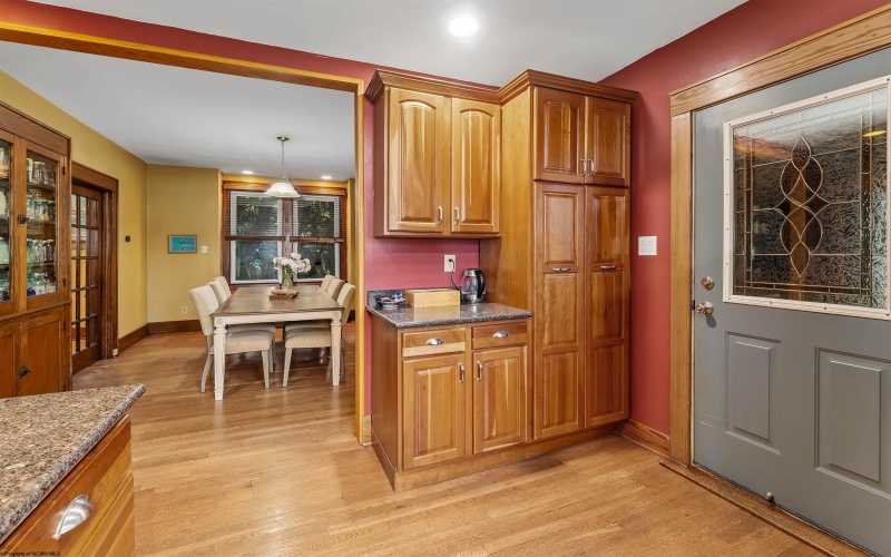 240 Dewey Street, Morgantown, West Virginia 26501, 4 Bedrooms Bedrooms, 10 Rooms Rooms,2 BathroomsBathrooms,Single Family Detached,For Sale,Dewey,10165174