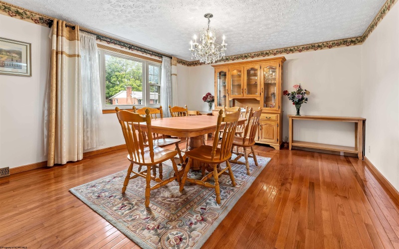 107 Oakview Drive, Morgantown, West Virginia 26505, 4 Bedrooms Bedrooms, 9 Rooms Rooms,3 BathroomsBathrooms,Single Family Detached,For Sale,Oakview,10165173