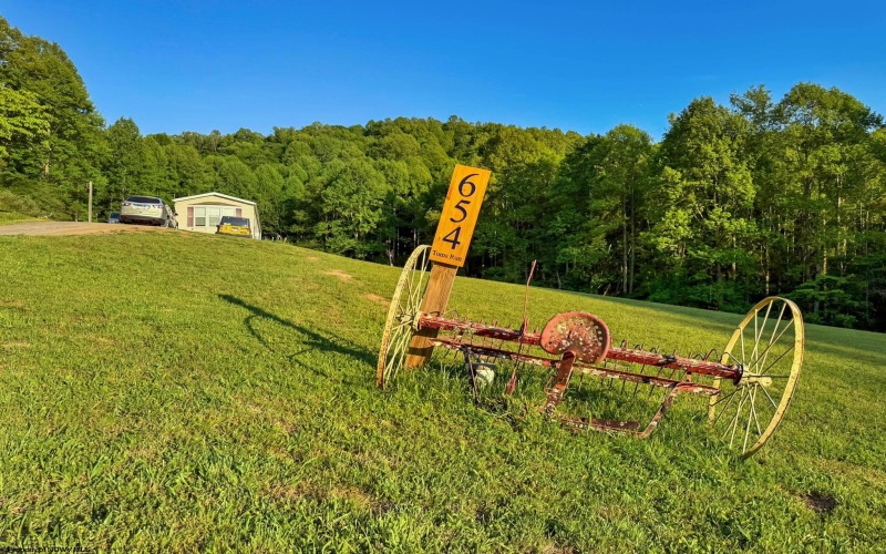 654 Toms Run Road, Roanoke, West Virginia 26447, 3 Bedrooms Bedrooms, 5 Rooms Rooms,1 BathroomBathrooms,Single Family Detached,For Sale,Toms Run,10165205