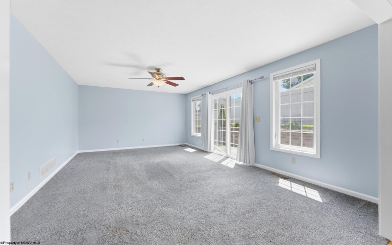 108 Center Court, Bridgeport, West Virginia 26330, 3 Bedrooms Bedrooms, 6 Rooms Rooms,2 BathroomsBathrooms,Single Family Attached,For Sale,Center,10165204