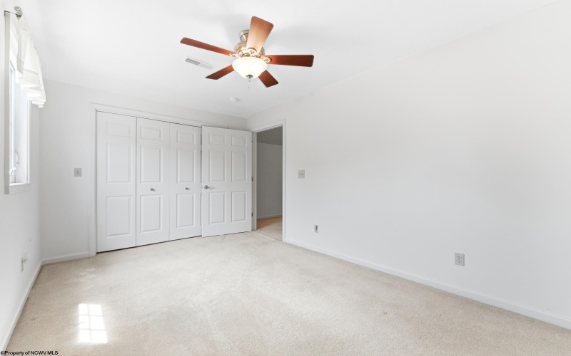 108 Center Court, Bridgeport, West Virginia 26330, 3 Bedrooms Bedrooms, 6 Rooms Rooms,2 BathroomsBathrooms,Single Family Attached,For Sale,Center,10165204