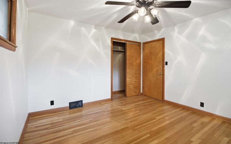 1217 Corvet Avenue, Morgantown, West Virginia 26505, 3 Bedrooms Bedrooms, 6 Rooms Rooms,2 BathroomsBathrooms,Residential Rentals,For Rent,Corvet,10165207